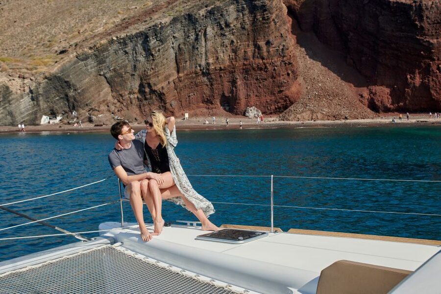 Santorini: Platinum Catamaran Cruise w/ BBQ Meal & Open Bar - Food, drinks, crew, and atmosphere