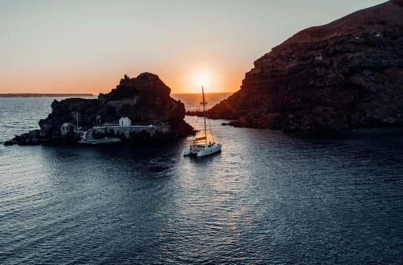Santorini: Private Catamaran Cruise with BBQ Meal and Drinks - Why a private boat changes your Santorini day