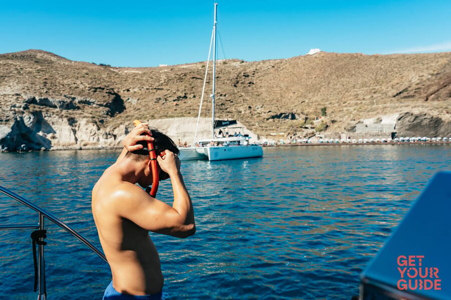 Santorini: Private Catamaran Tour with BBQ Meal and Drinks - Palea Kameni and the sulfur springs