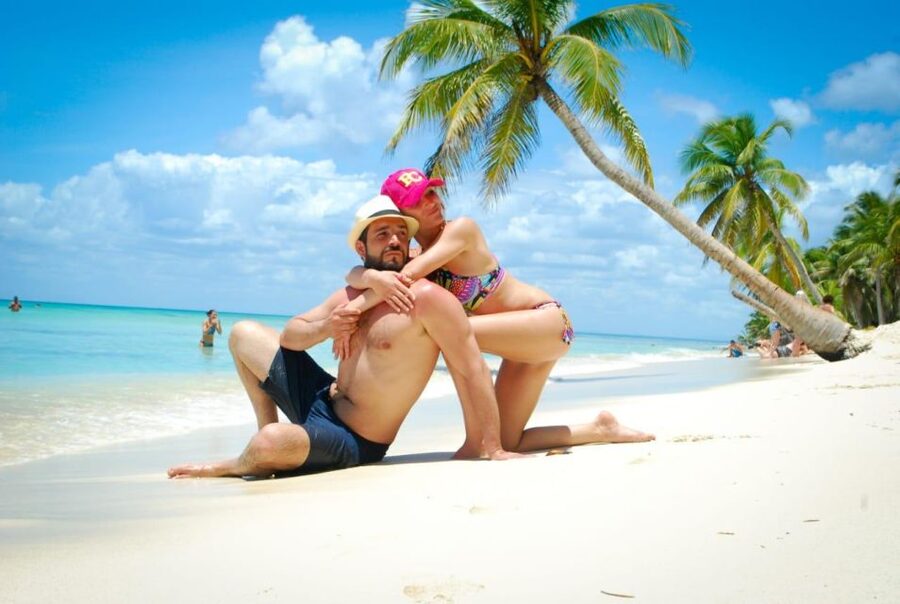 SAONA ISLAND: Catamaran Boat with Open Bar, Lunch and More.. - Guides, languages, and the level of commentary