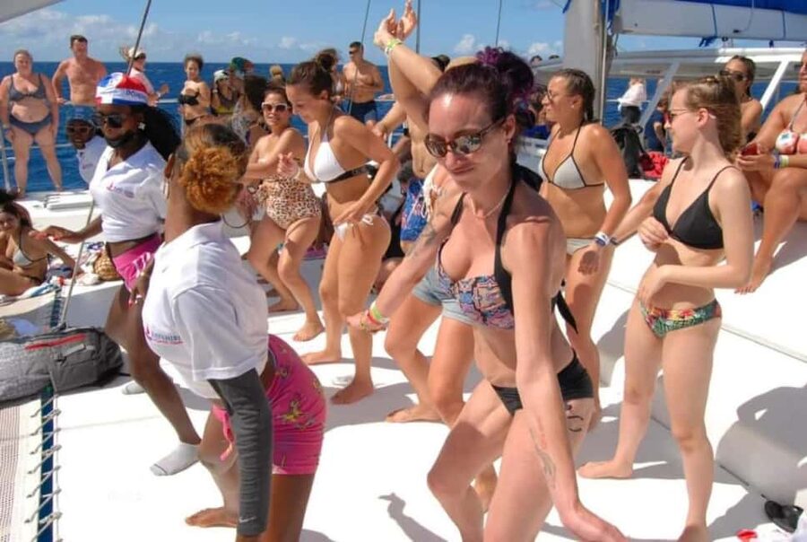 Saona Island: Catamaran/Speedboat Tour to a Dream Beach - Buffet lunch, rum, and the social side