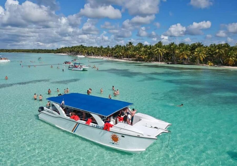Saona Island: Catamaran/Speedboat Tour to a Dream Beach - The boat ride along Cotubanama National Park