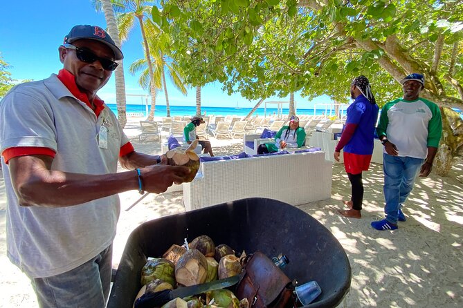 Saona Island, Natural pool Starfish, Fast boat, Catamaran +Dances - Three hours on Saona Island