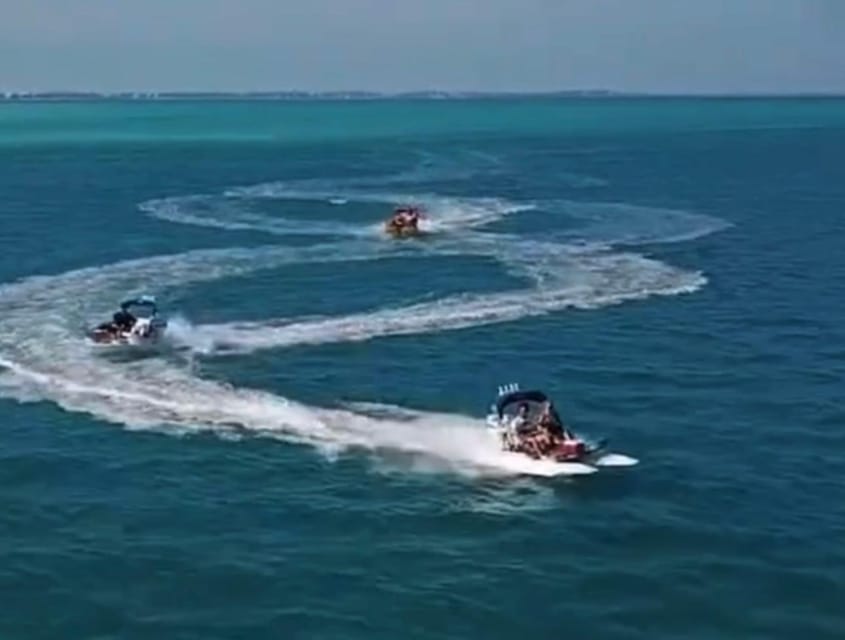 Sarasota: Island Adventures & Catamaran Speedboat Tour - Why the small catamaran changes the ride