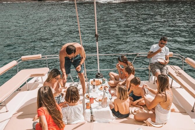 Set Sail on an All Inclusive Catamaran to Ile Aux Benitiers - Getting to Rivière Noire and checking the departure time