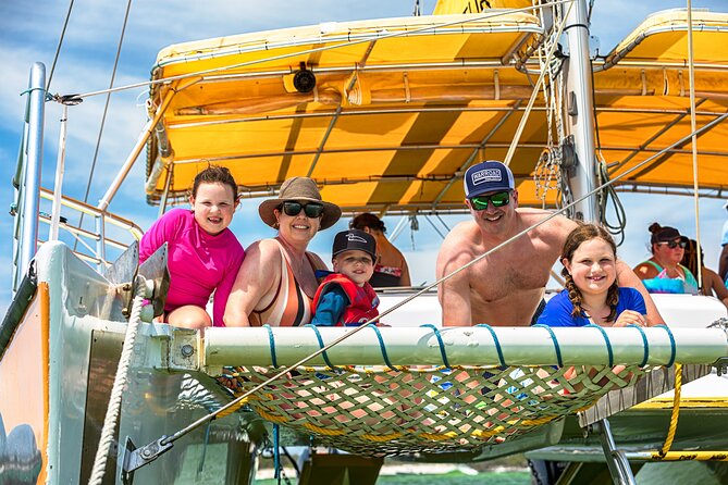Snorkel & Dolphin Sightseeing Tour Aboard the Footloose - Drinks, music, and the onboard atmosphere