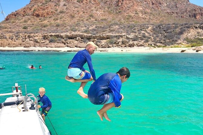 Snorkeling Catamaran Island Cruise - Setting out across the Sea of Cortez