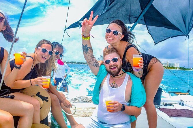 Splendid Isla Mujeres Catamaran: drinks and fun all day! - Key points before you book