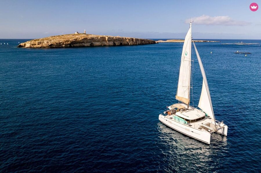 St. Paul's Bay: Half-Day Scenic Catamaran Tour with Drinks - The value of a 3 to 4-hour trip