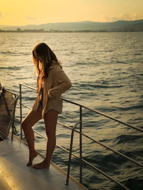 Sunny Beach: Sunset Catamaran Cruise with Dinner & Prosecco - How comfortable is the boat?