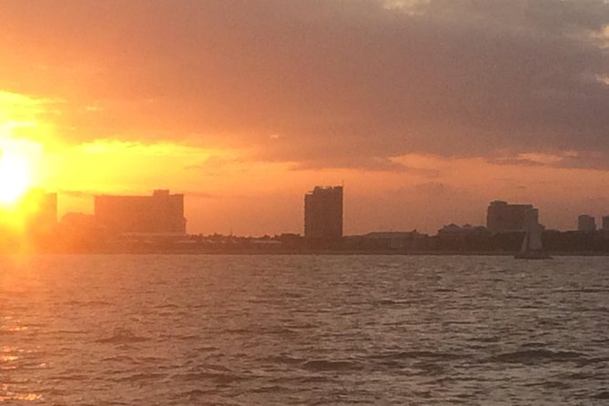 Sunset Catamaran Cruise in Ft. Lauderdale - What the $99 price gets you