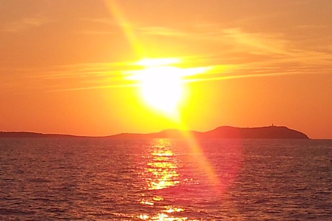 Sunset Catamaran Expedition in front of Cafe Mambo - Practical details that can save you trouble