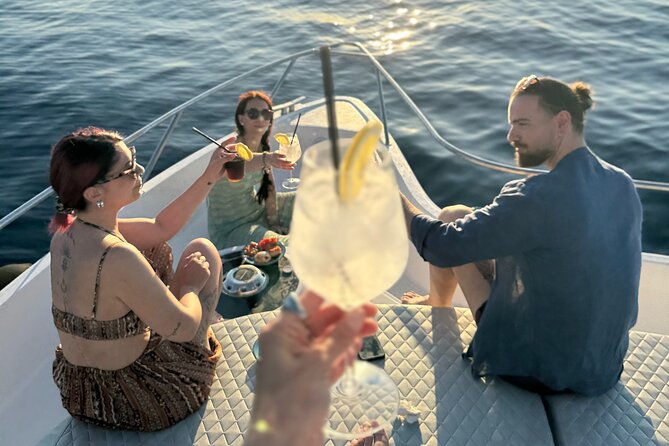 Sunset catamaran tour: Aperitif on the boat in Palermo - Sicilian food and drinks on the water