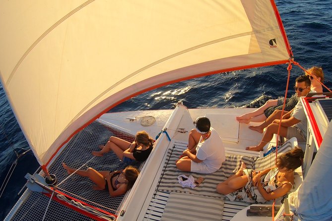 Sunset Cruise : Moorea Sailing on a Catamaran named Taboo - Key points at a glance