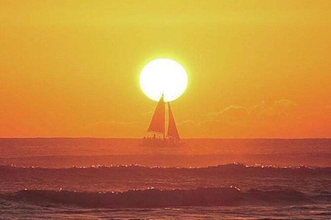 Sunset sail Aboard Manakai Catamaran - A small catamaran with a strong Hawaiian identity