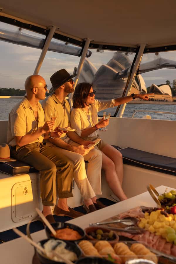 Sydney Harbour: Sunset Catamaran Cruise - Key points at a glance