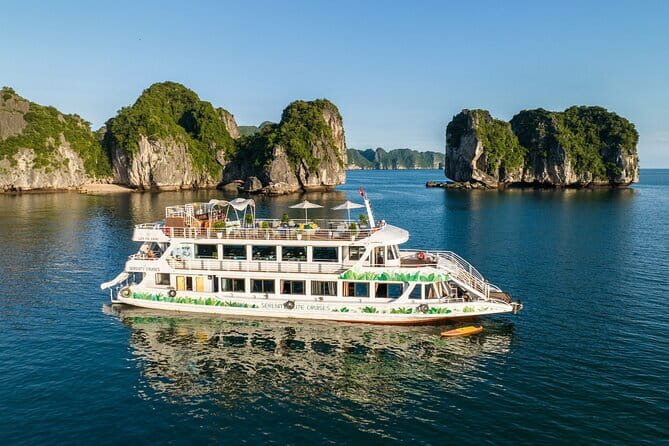 The Catba Catamaran Day Tour Lan Ha Bay Cruise Trips - Sunset food, music, and the ride back to Cai Beo Pier