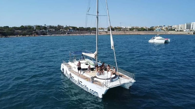 Torrevieja: Catamaran cruise and sunset with swimming - The first hour on the catamaran