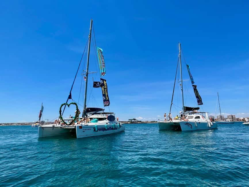 Torrevieja: Tour the harbor with the catamaran Apaleo - Start at Marina Salinas and Pier F9