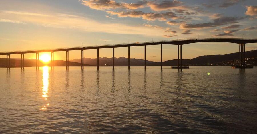 Tromsø: Midnight Sun Cruise in a Luxury Catamaran - How much value do you get for $188?