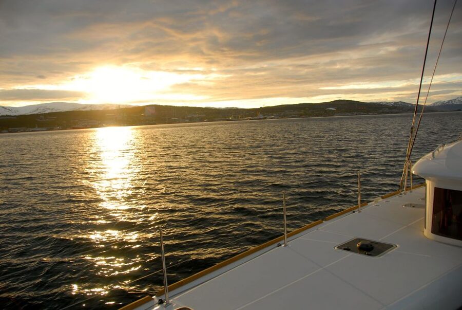 Tromsø: Midnight Sun Cruise in a Luxury Catamaran - Should you book the Tromsø midnight sun cruise?