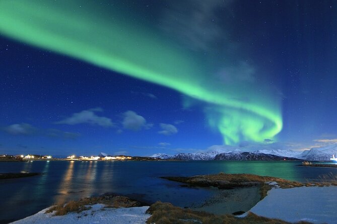 Tromsø, Northern Lights and Wilderness Evening Catamaran Cruise - Leaving Tromsø at 9pm in the Polar Night