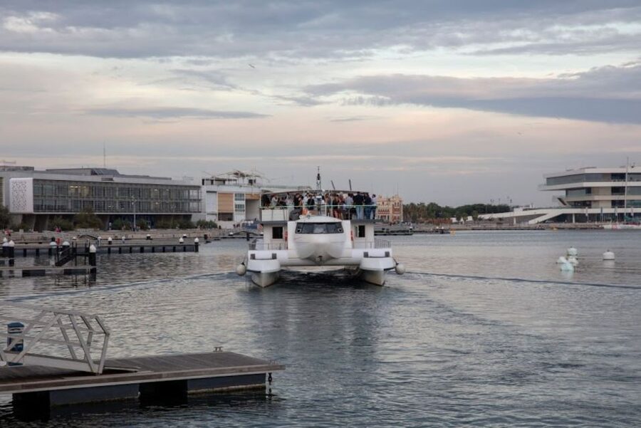Valencia: Catamaran Cruise, Paella Lunch and Swim Stop - Music, space, and the group atmosphere