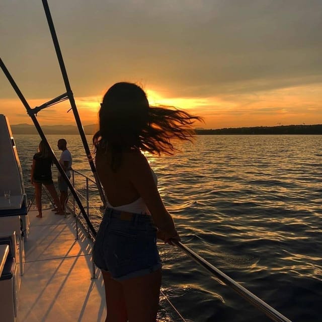 Valencia: Sunset or Daytime Catamaran Cruise with Drink - Key points before you book