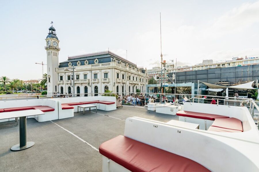 Valencia: Sunset or Daytime Catamaran Cruise with Drink - From Boramar’s ticket booth to the marina