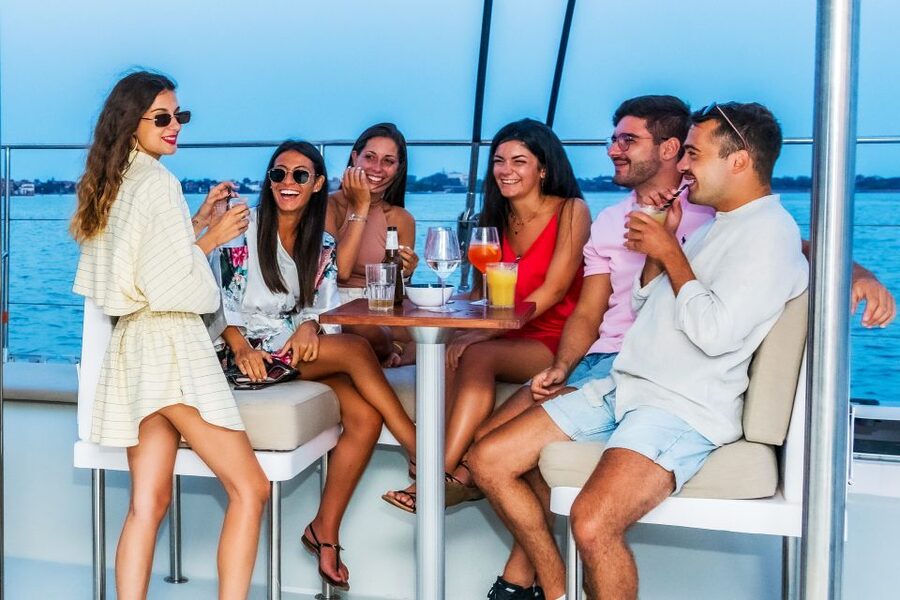 Venice: Catamaran Sunset Jazz Cruise with Aperitivo - Practical details that can shape your evening
