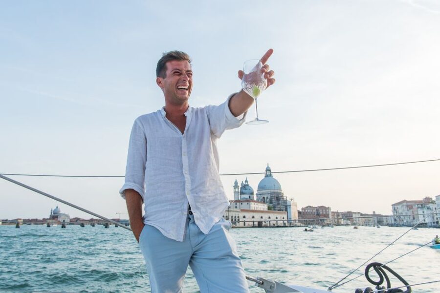 Venice: Lagoon Catamaran Cruise with Music and Drinks - San Marco and the Giudecca Canal