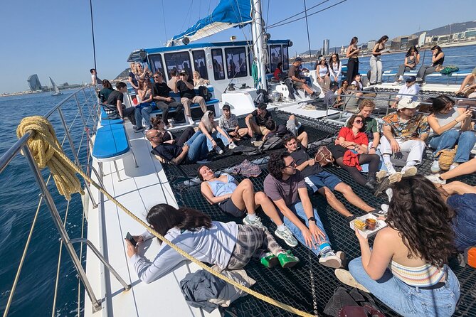 Vermouth in Catamaran A gastronomic experience in Barcelona - Timing your day around the 90 minutes