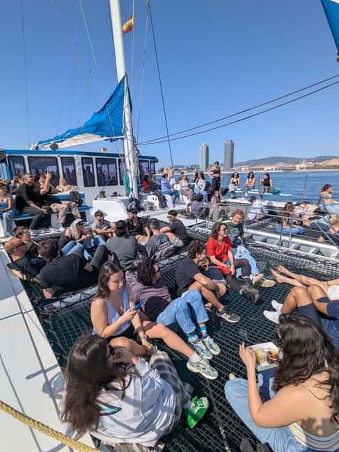 Vermouth on Catamaran: A Gastronomic Experience in Barcelona - Weather, clothing, and comfort on the water