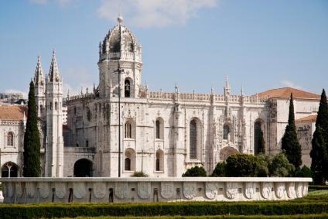VIP Catamaran Private Tour in Lisbon up to 18 clients - Key points to know before booking