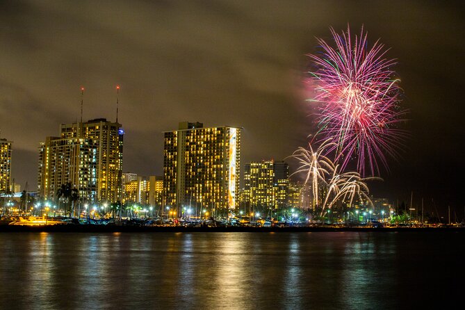 Waikiki: Friday Night Fireworks Catamaran Cruise - Leaving Ala Wai Yacht Harbor at 6:30 pm