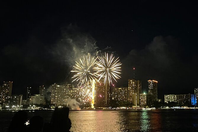 Waikiki: Friday Night Fireworks Catamaran Cruise - Who will enjoy this Friday-night cruise?