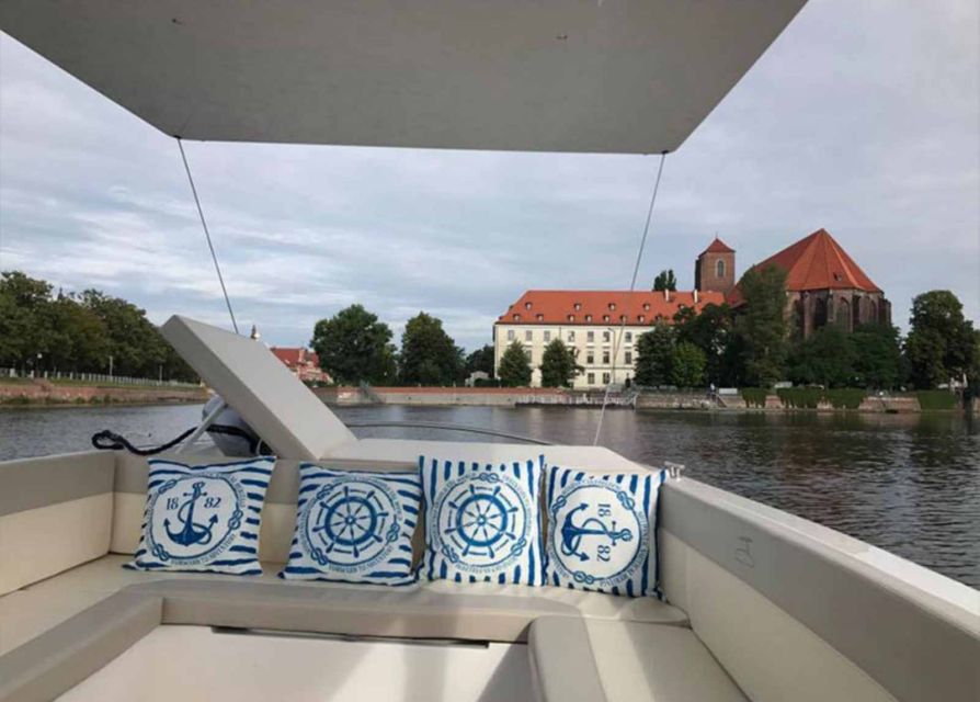 Wroclaw: City Walk and Cruise by Luxury Solar Catamaran - From Piwnica Świdnicka to Wroclaw’s market square